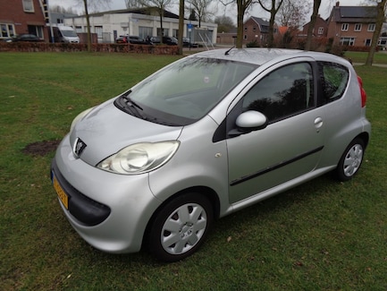Peugeot 107 0