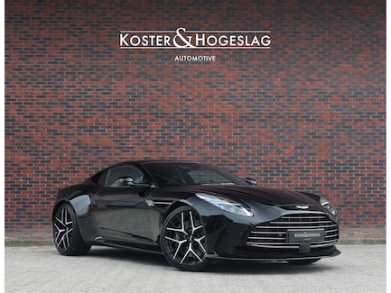Aston Martin DB12 0