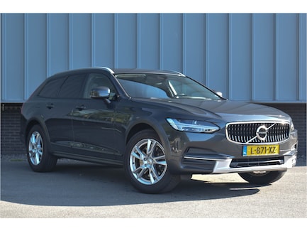 Volvo V90 Cross Country 0