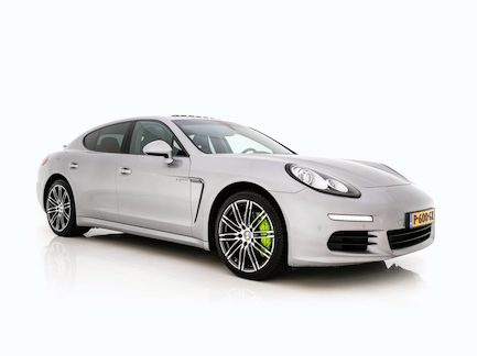 Porsche Panamera 0