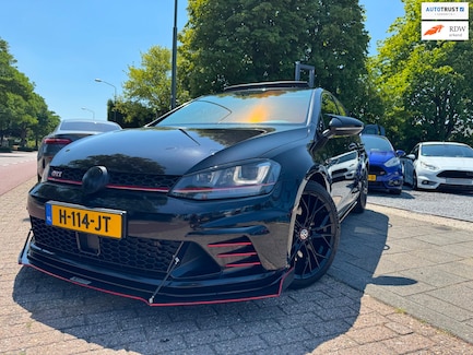 Volkswagen Golf 0