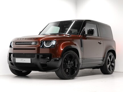 Land Rover Defender 0