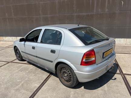 Opel Astra 0