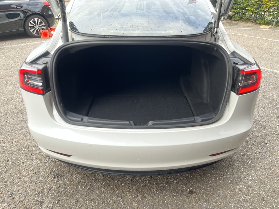 Tesla Model 3 Standard Range Plus RWD 60 kWh / 59 528 km / Toit panoramique / Autopilot / Cuir / Caméra de recul