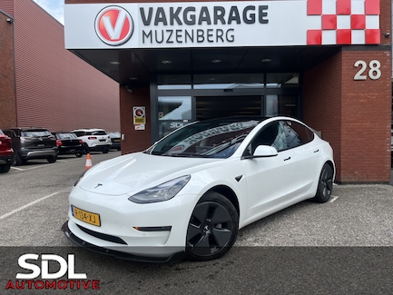 Tesla Model 3 0