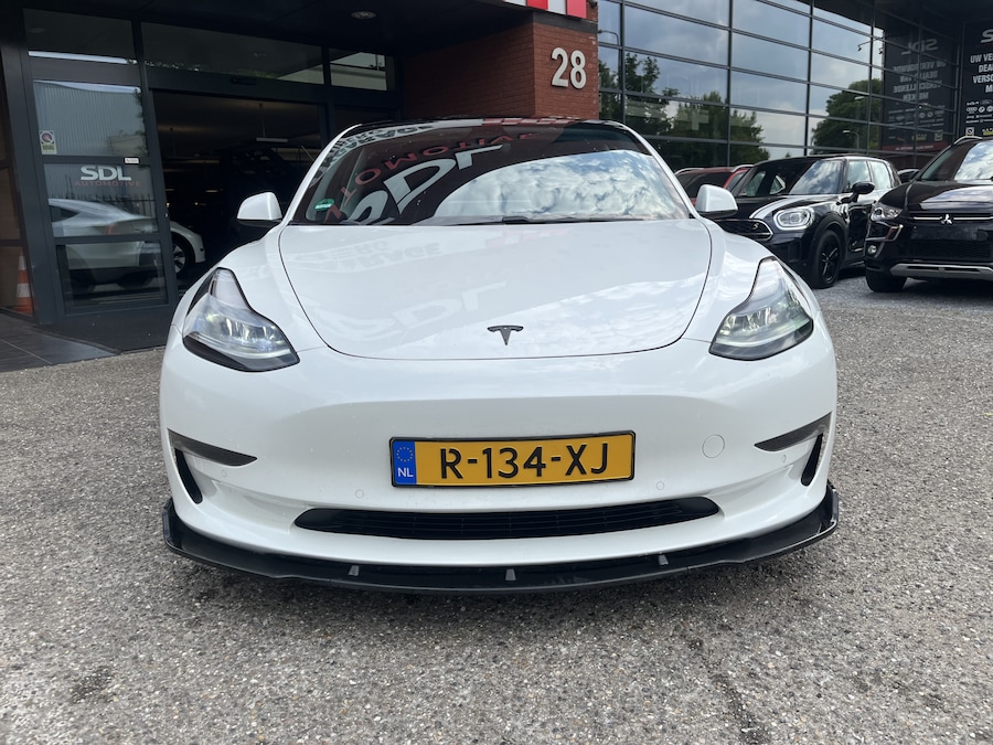 Tesla Model 3 Standard Range Plus RWD 60 kWh / 59 528 km / Toit panoramique / Autopilot / Cuir / Caméra de recul
