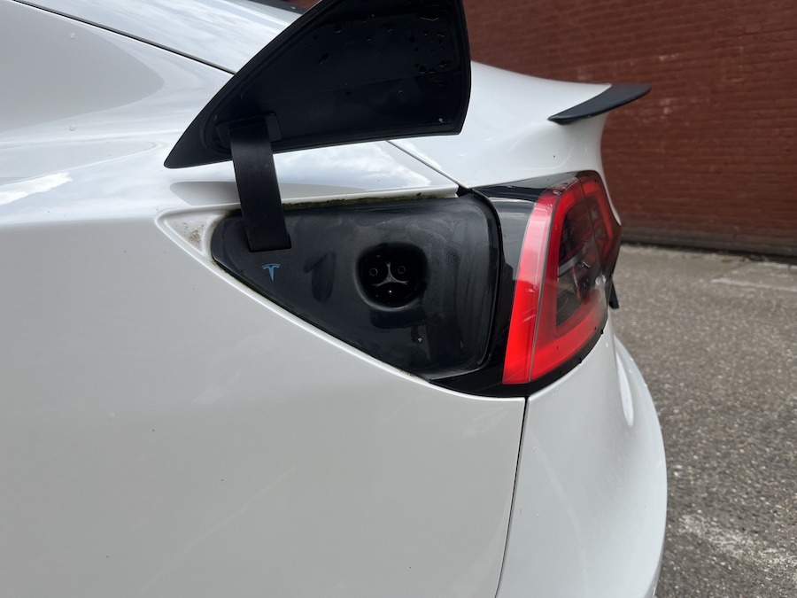 Tesla Model 3 Standard Range Plus RWD 60 kWh / 59 528 km / Toit panoramique / Autopilot / Cuir / Caméra de recul