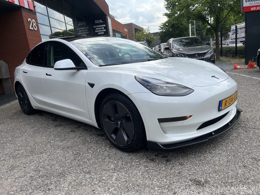 Tesla Model 3 Standard Range Plus RWD 60 kWh / 59 528 km / Toit panoramique / Autopilot / Cuir / Caméra de recul