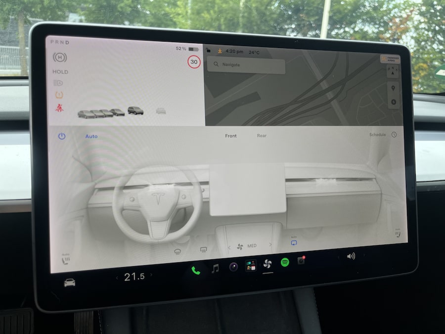 Tesla Model 3 Standard Range Plus RWD 60 kWh / 59 528 km / Toit panoramique / Autopilot / Cuir / Caméra de recul