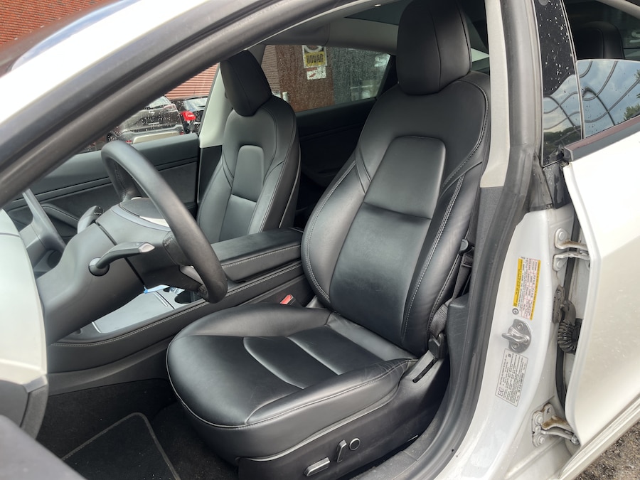 Tesla Model 3 Standard Range Plus RWD 60 kWh / 59 528 km / Toit panoramique / Autopilot / Cuir / Caméra de recul