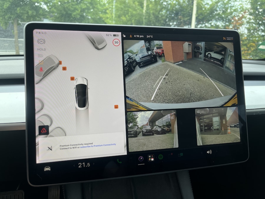 Tesla Model 3 Standard Range Plus RWD 60 kWh / 59 528 km / Toit panoramique / Autopilot / Cuir / Caméra de recul