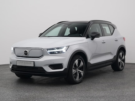 Volvo XC40 0