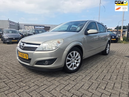 Opel Astra 0