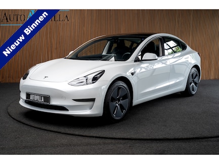 Tesla Model 3 0