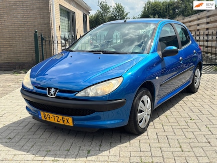 Peugeot 206 0