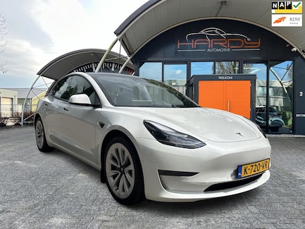Tesla Model 3 0