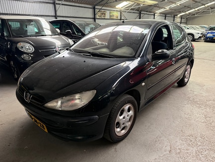 Peugeot 206 0