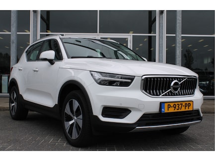 Volvo XC40 0