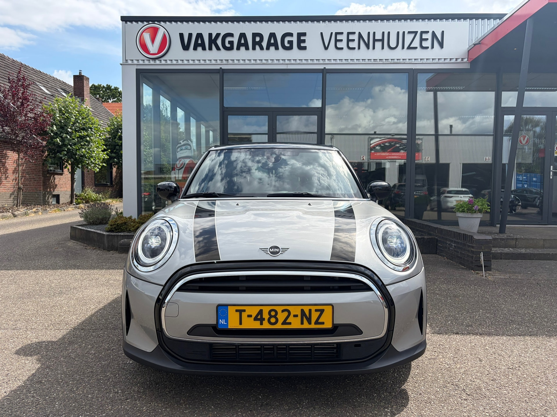 MINI Cooper Benzine [T-482-NZ] | AutoTrack