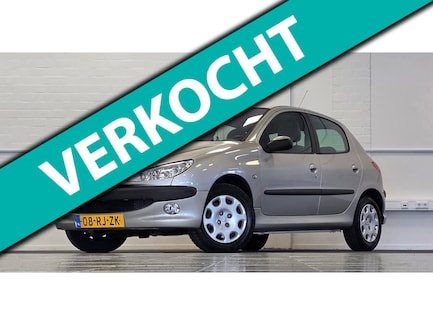 Peugeot 206 0
