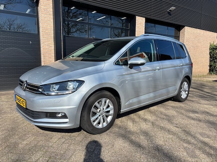 Volkswagen Touran 0