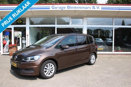 Volkswagen Touran 0