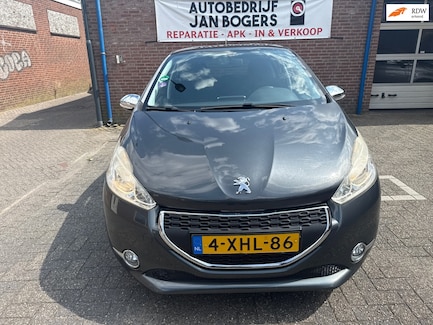 Peugeot 208 0
