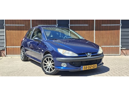 Peugeot 206 0