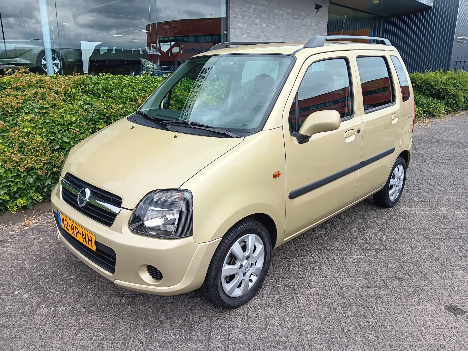 64 Opel occasions uit bouwjaar 2005