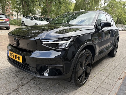 Volvo EX40 0