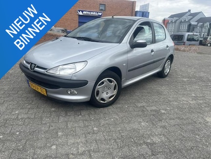 Peugeot 206 0