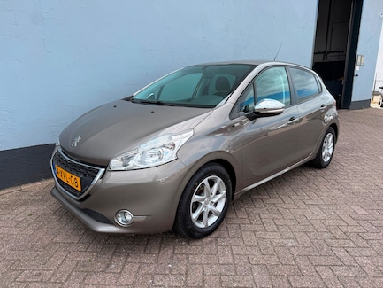 Peugeot 208 0