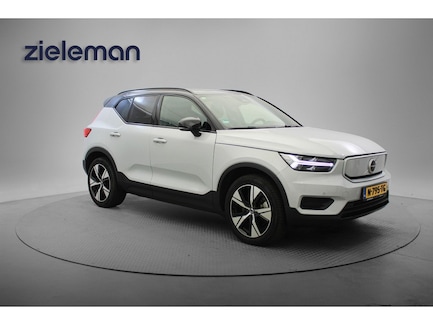 Volvo XC40 0