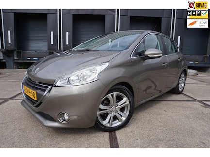 Peugeot 208 0