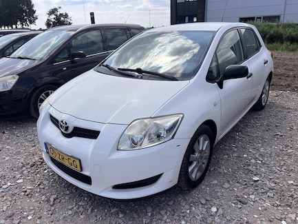 Toyota Auris 0
