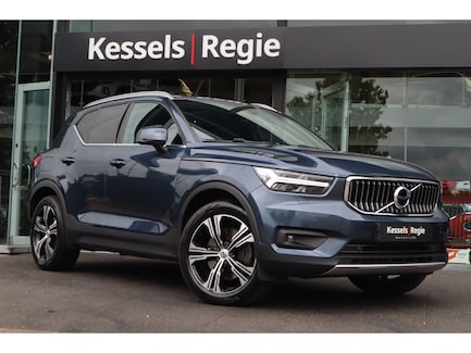 Volvo XC40 0