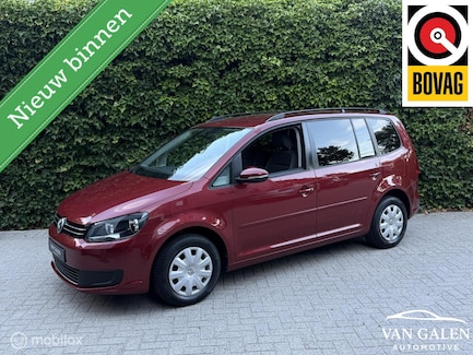 Volkswagen Touran 0
