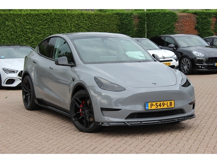 Tesla Model Y 0