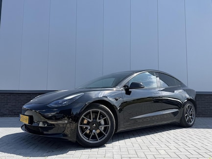 Tesla Model 3 0