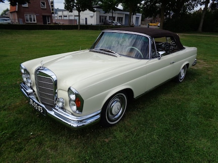 Mercedes-Benz 200-Serie 0