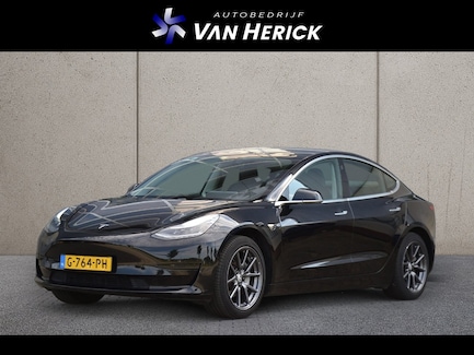 Tesla Model 3 0