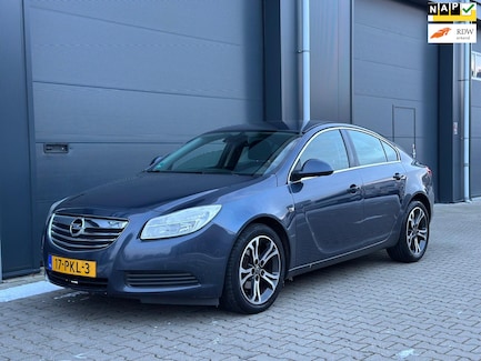 Opel Insignia 0