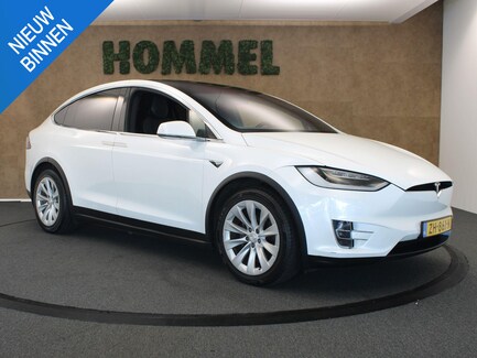Tesla Model X 0