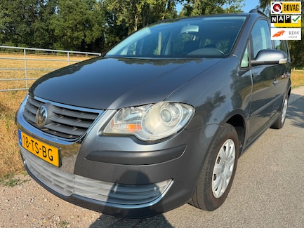 Volkswagen Touran 0