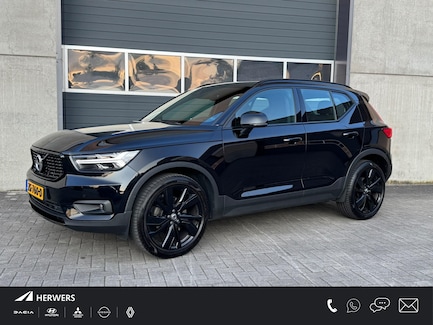 Volvo XC40 0