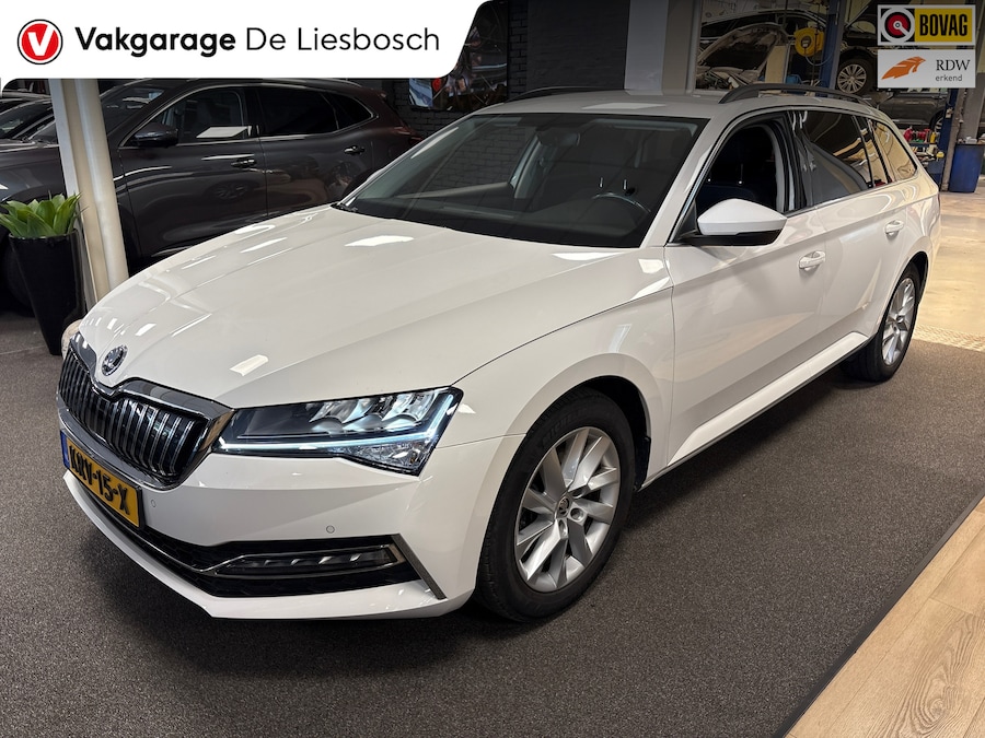 Skoda Superb Hybride benzine [KRV-15-X] | AutoTrack