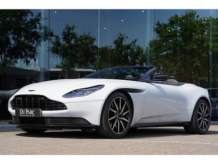 Aston Martin DB11 0