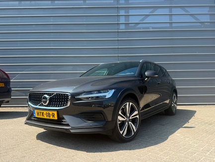 Volvo V60 Cross Country 0