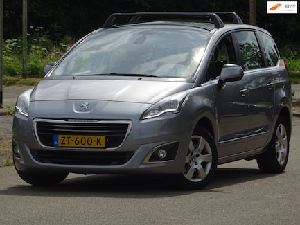 Peugeot 5008 0