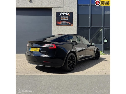 Tesla Model 3 0